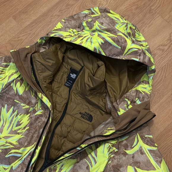 NWT The North Face Women’s ThermoBall Snow Triclimate Jacket, XS - Picture 13 of 16